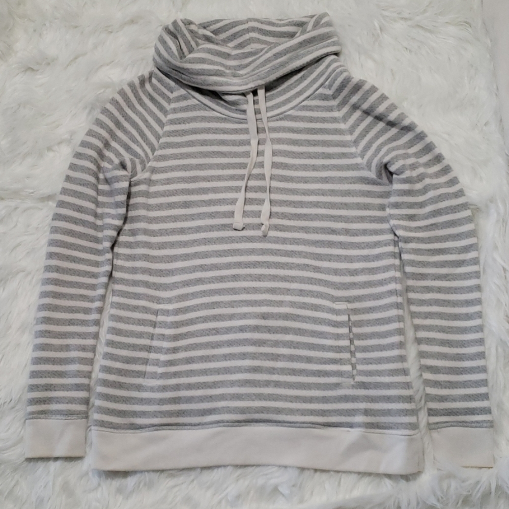 Women's Old Navy Sweater
